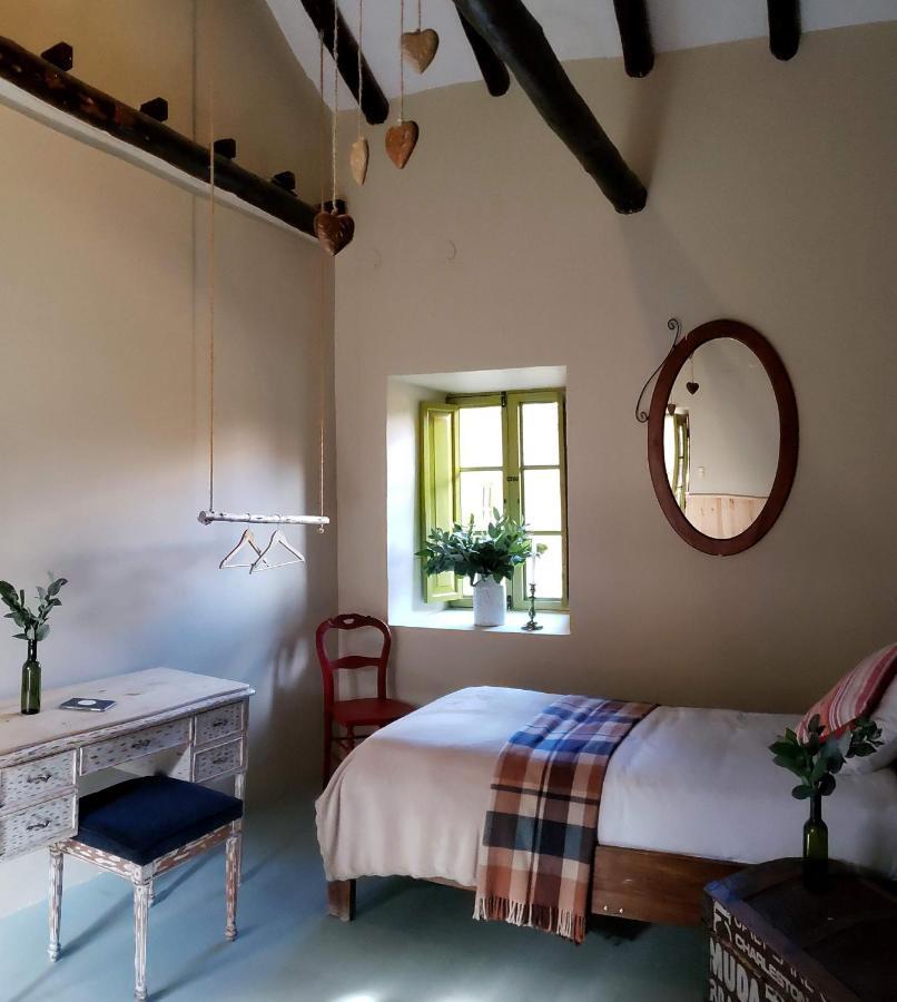 Niños Fierro Hotel