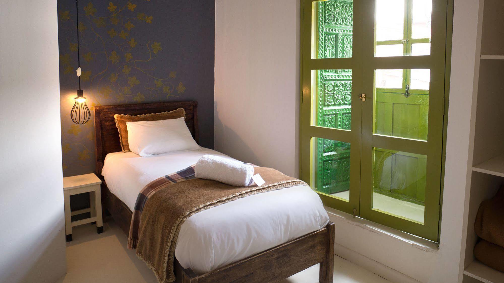 Niños Fierro Hotel 2*